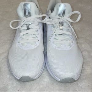 Women's Downshifter 11 Running Sneakers